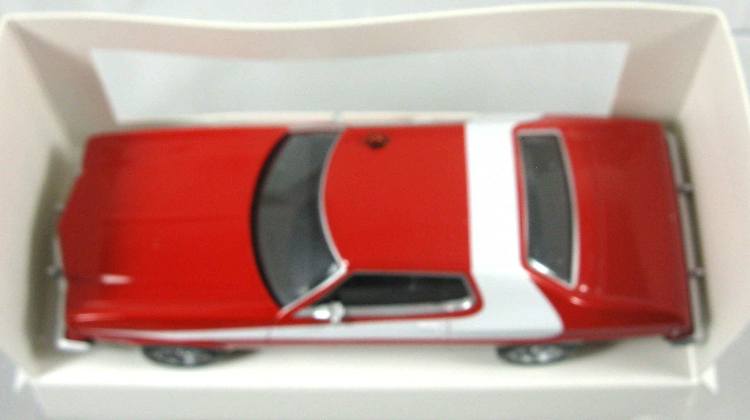 FORD GRAN TORINO 1975 STARSKY HUTCH (3)