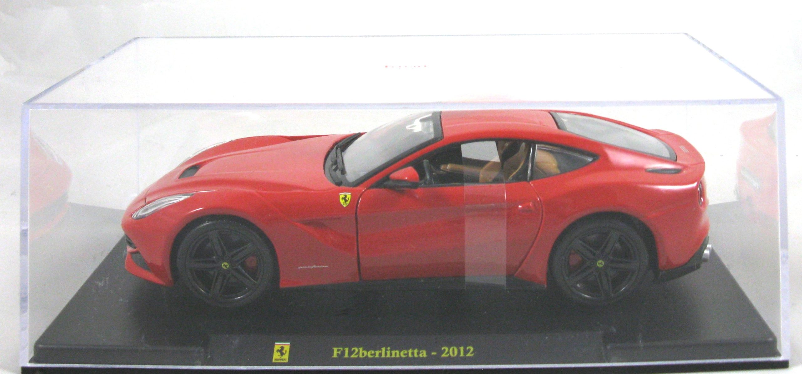 FRRARI F12 BERLINETTA 2012 (1)