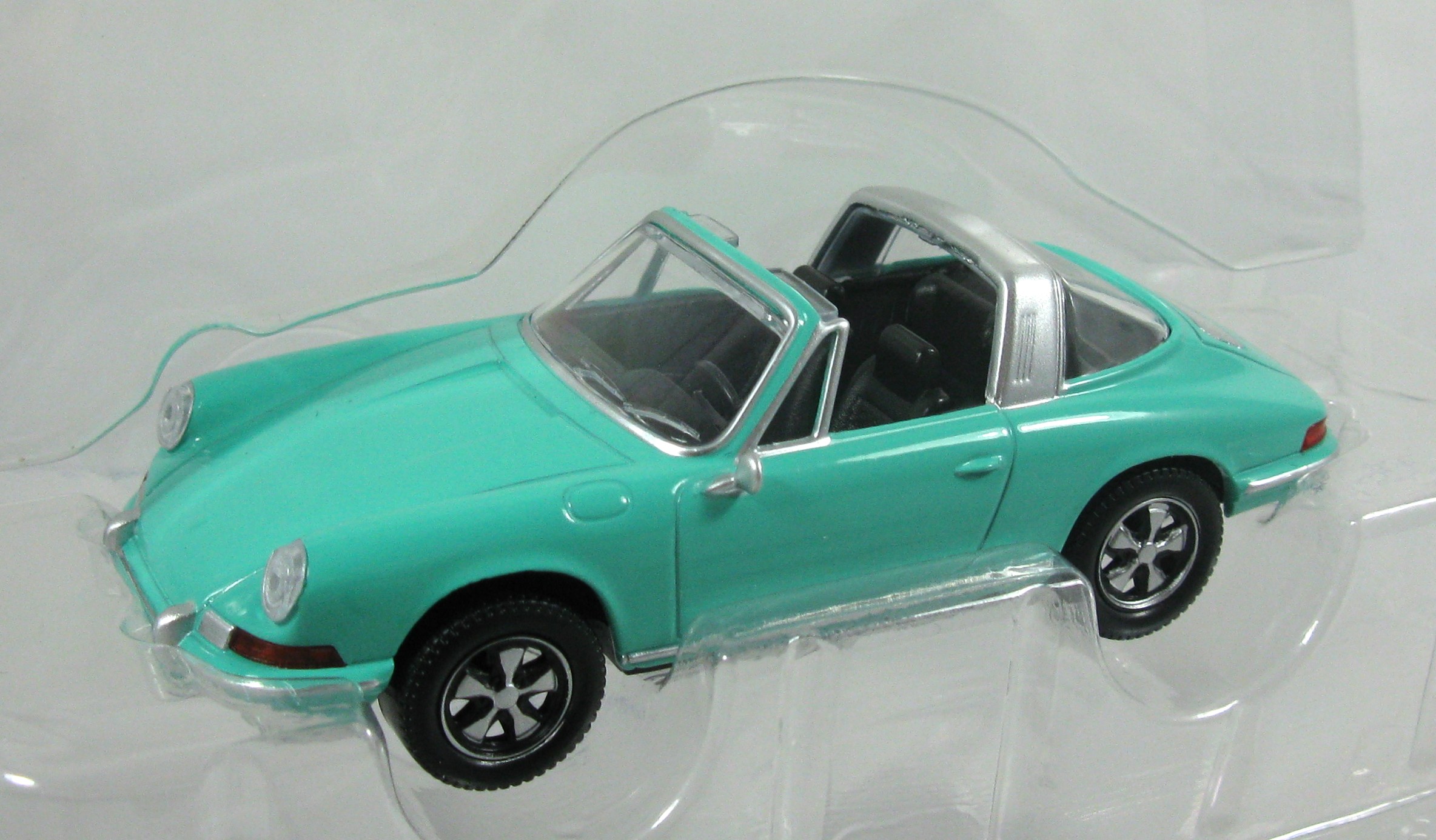 PORSCHE 911 TARGA 1969 VERTE (2)