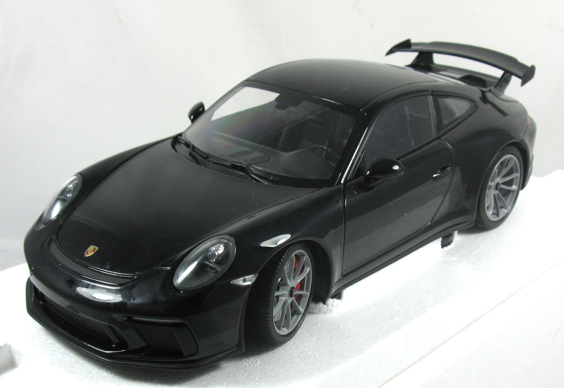 PORSCHE 911 GT3 2017 MINICHAMPS (10)