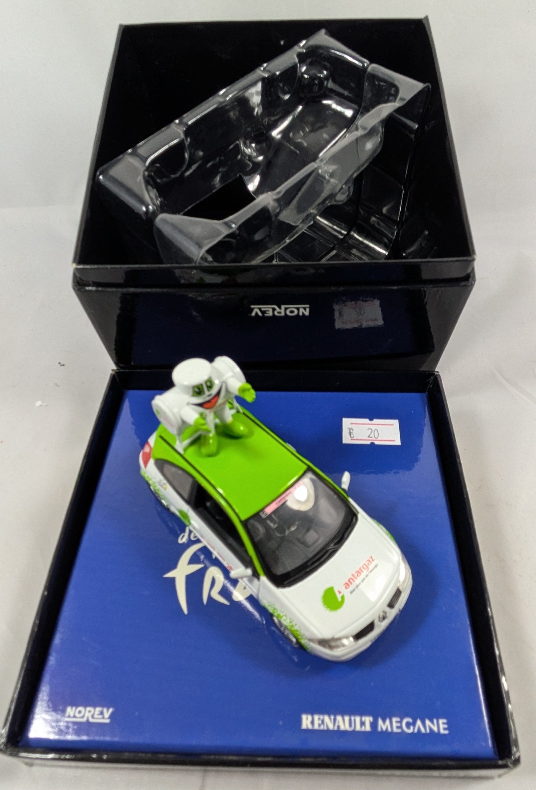 PXL_20251201_163625676~2