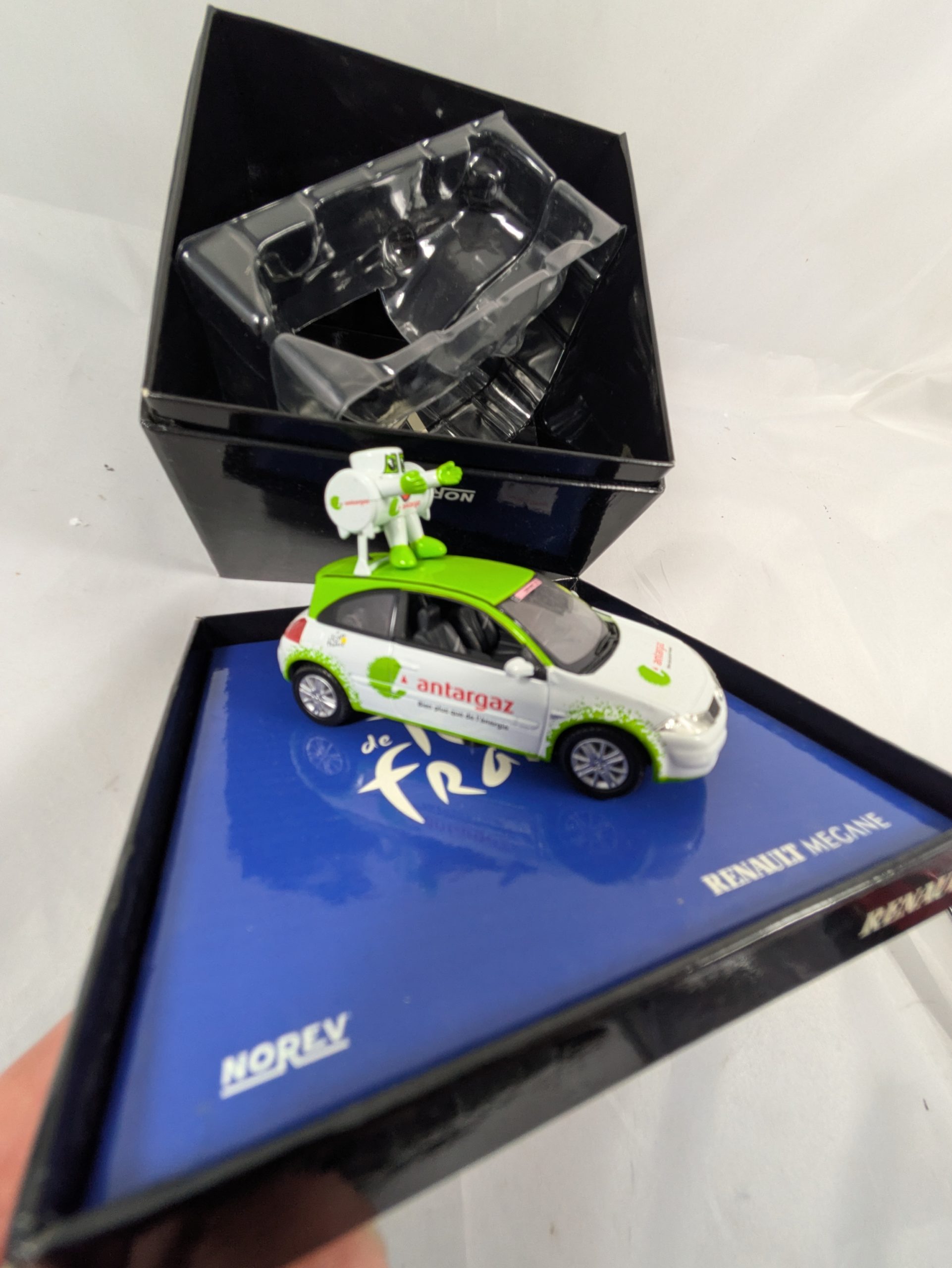 PXL_20251201_163631672